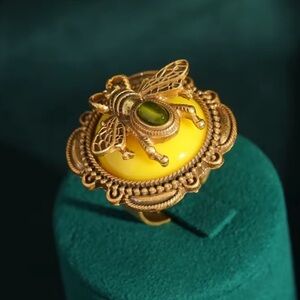 Antique Vintage Bee Yellow Brass Gold Fine Craftsmanship Ring